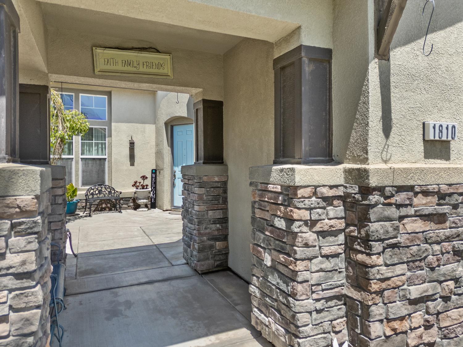 1810 Silvio Way
