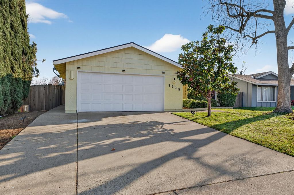 Photo of 3335 Zorina Way, Sacramento, CA 95826 (MLS # 226006252)