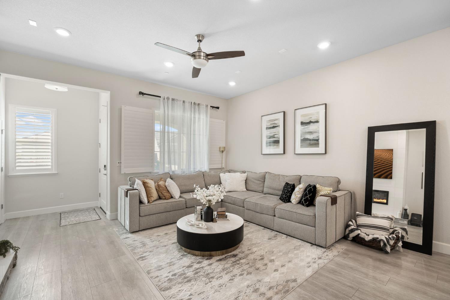 2823 Broken Bit Lane