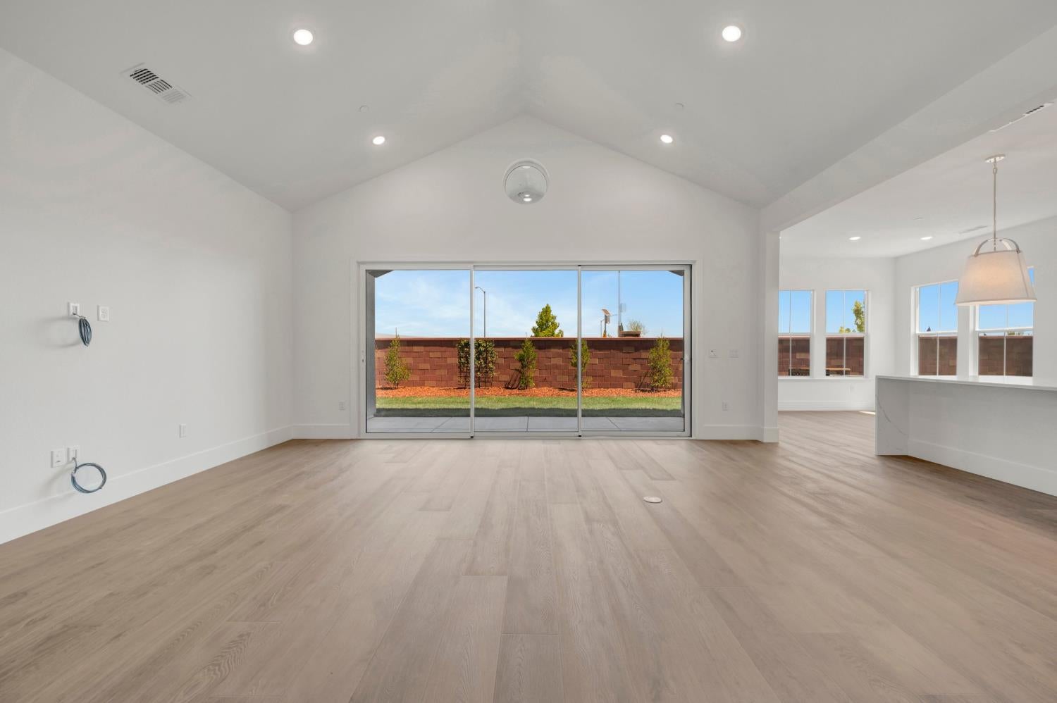 4302 Hooded Crow Circle