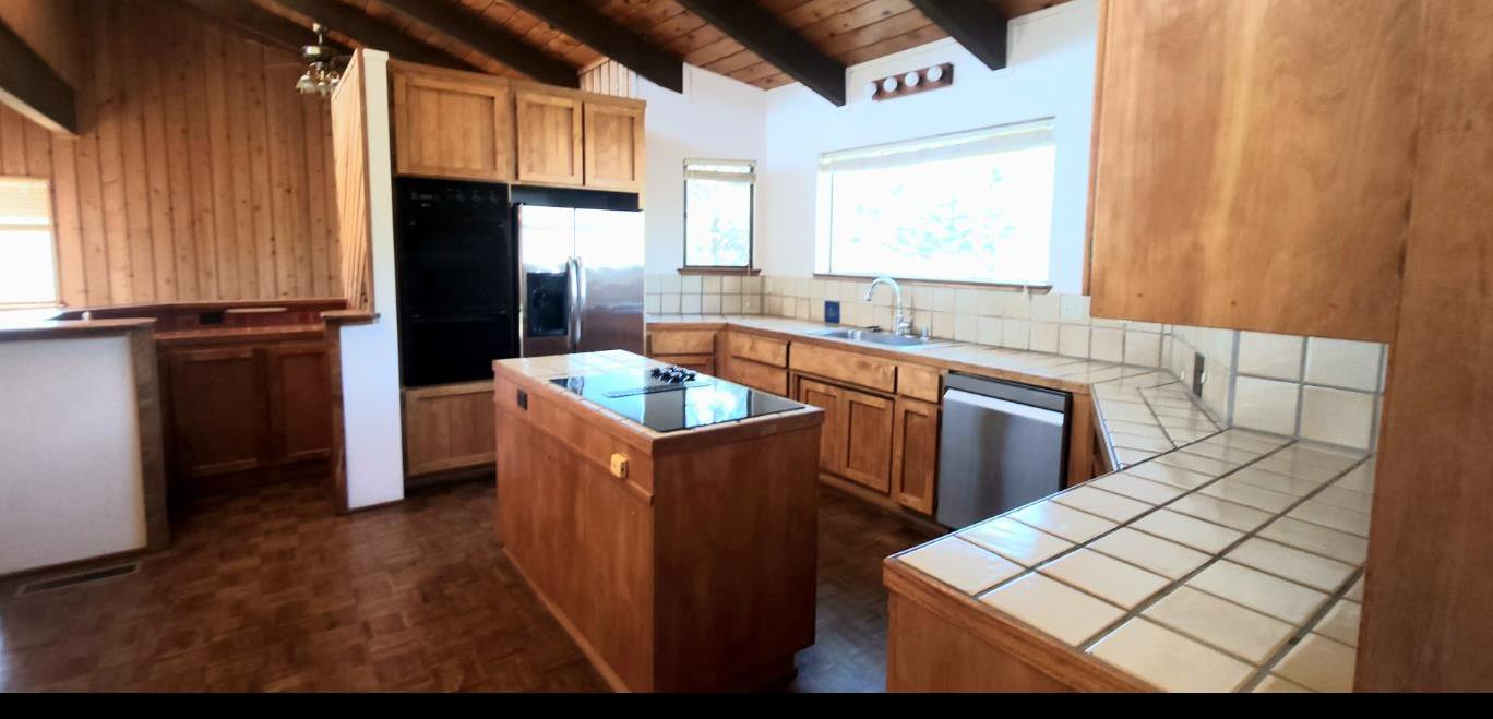 2410 Willow Creek Court