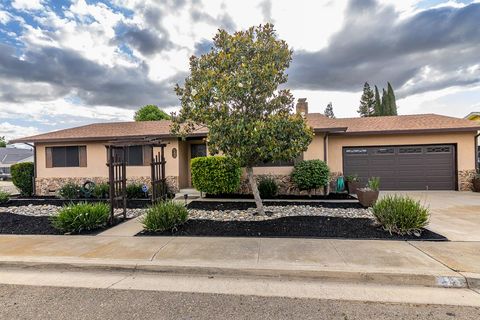 421 Becky Way, Waterford, CA 95386 - MLS#: 225061261
