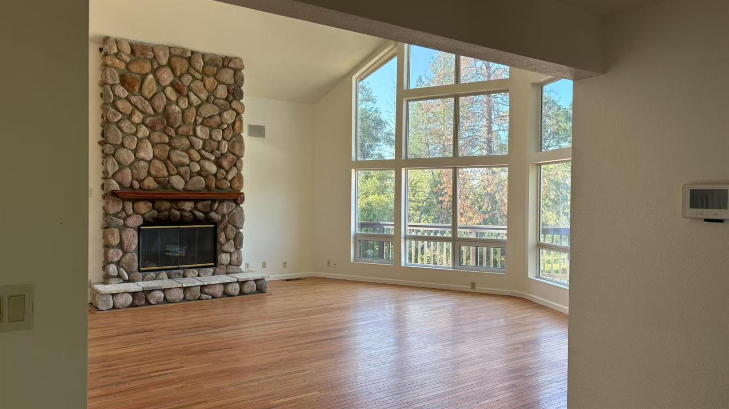 Somerset, California 95684, United States, 2 Bedrooms Bedrooms, ,3 BathroomsBathrooms,Residential,Active,155406