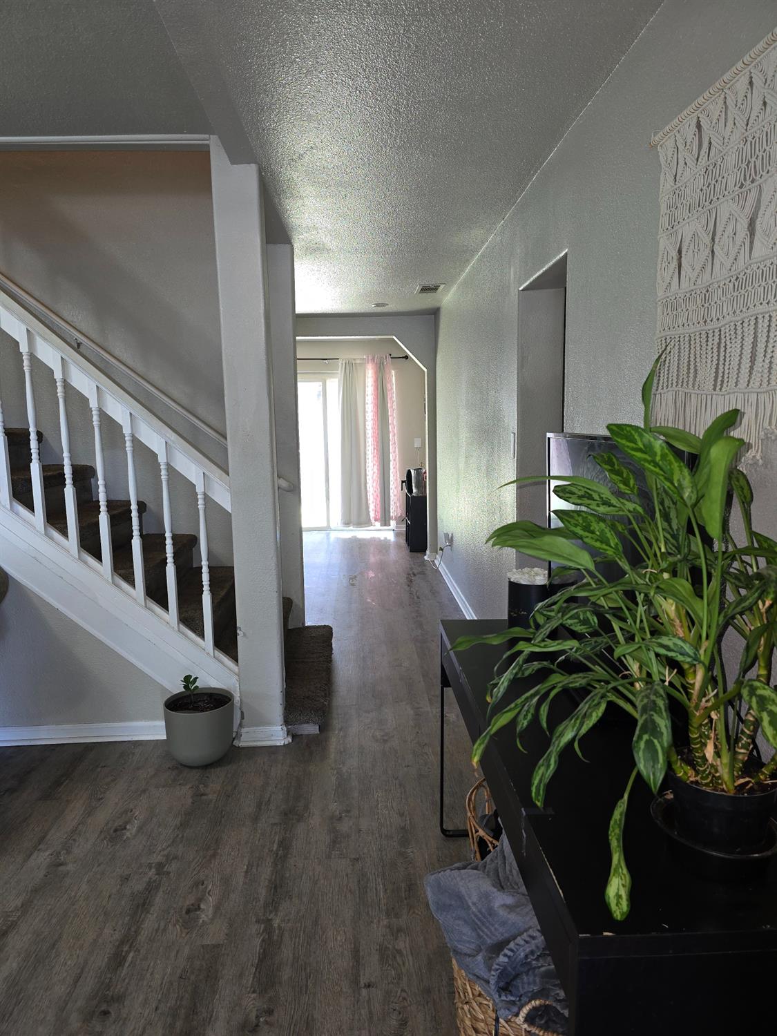 614 Welland Way