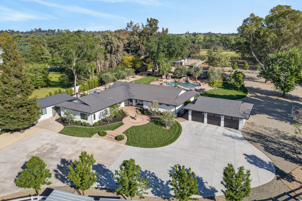 4305 Indian Creek Drive