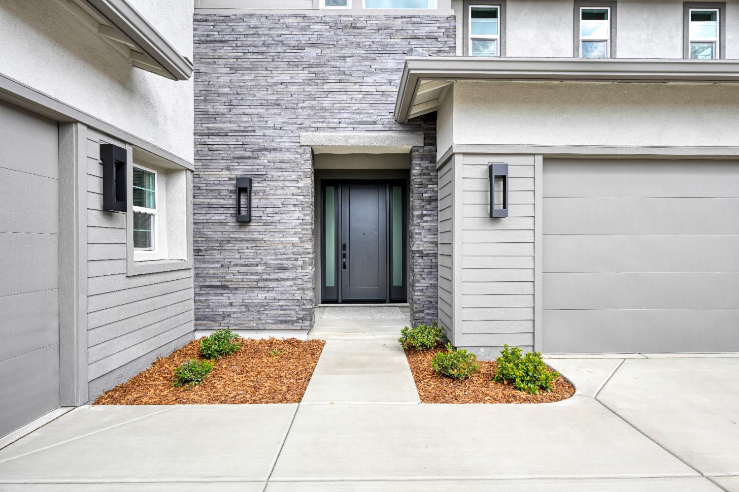 3019 Blackpoint Court