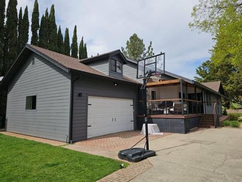MLS: 225052302