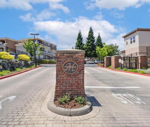 600 Moon Circle 627 Folsom CA 95630