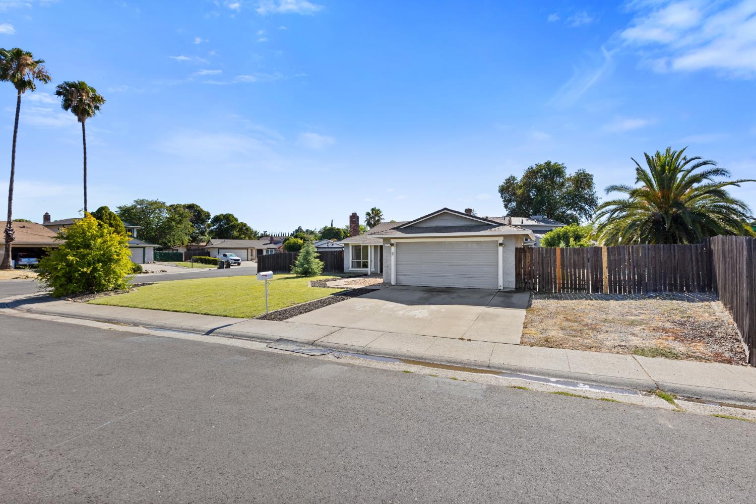 3410 Jutewood Court