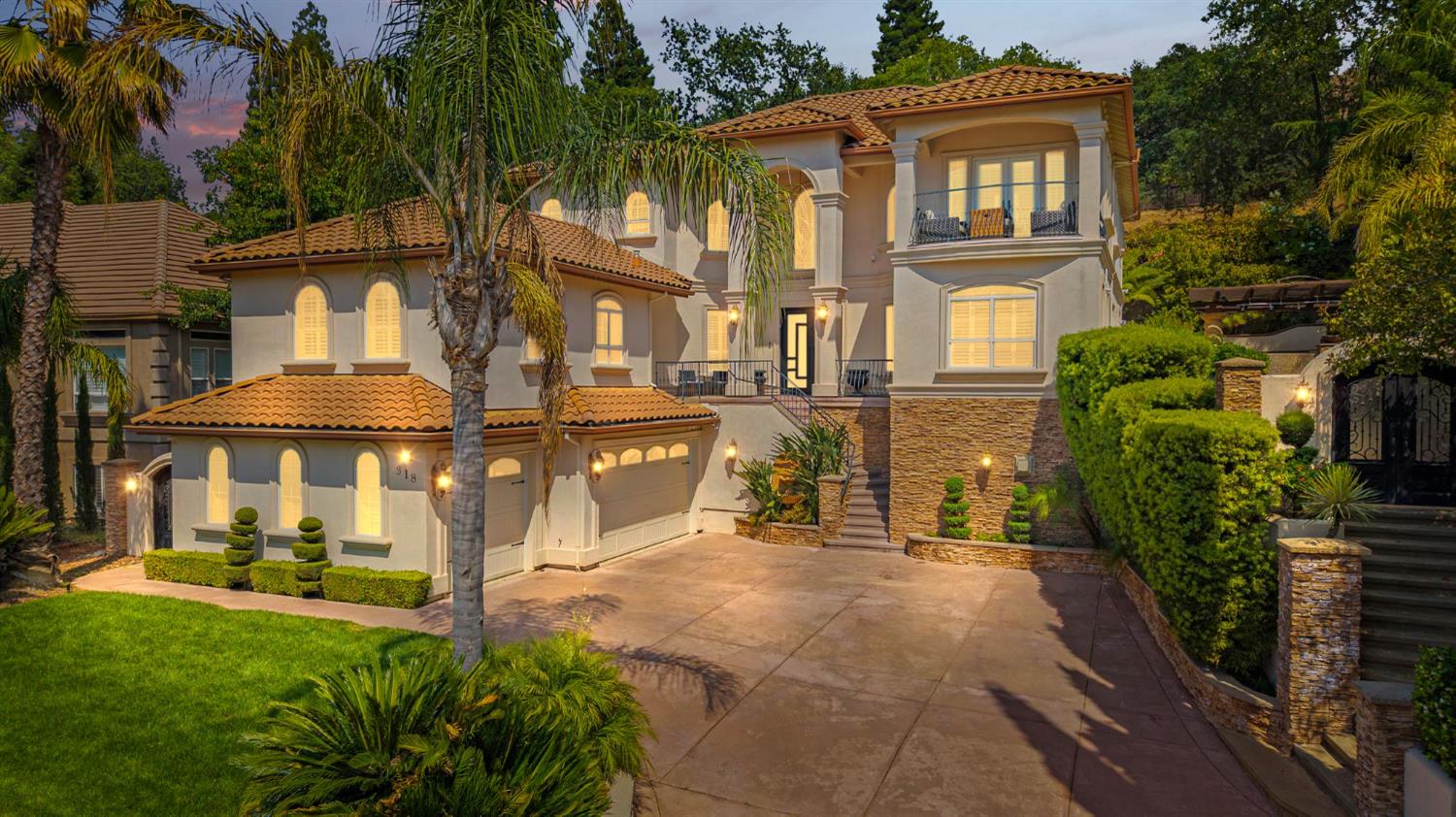 318 Canyon Falls Drive