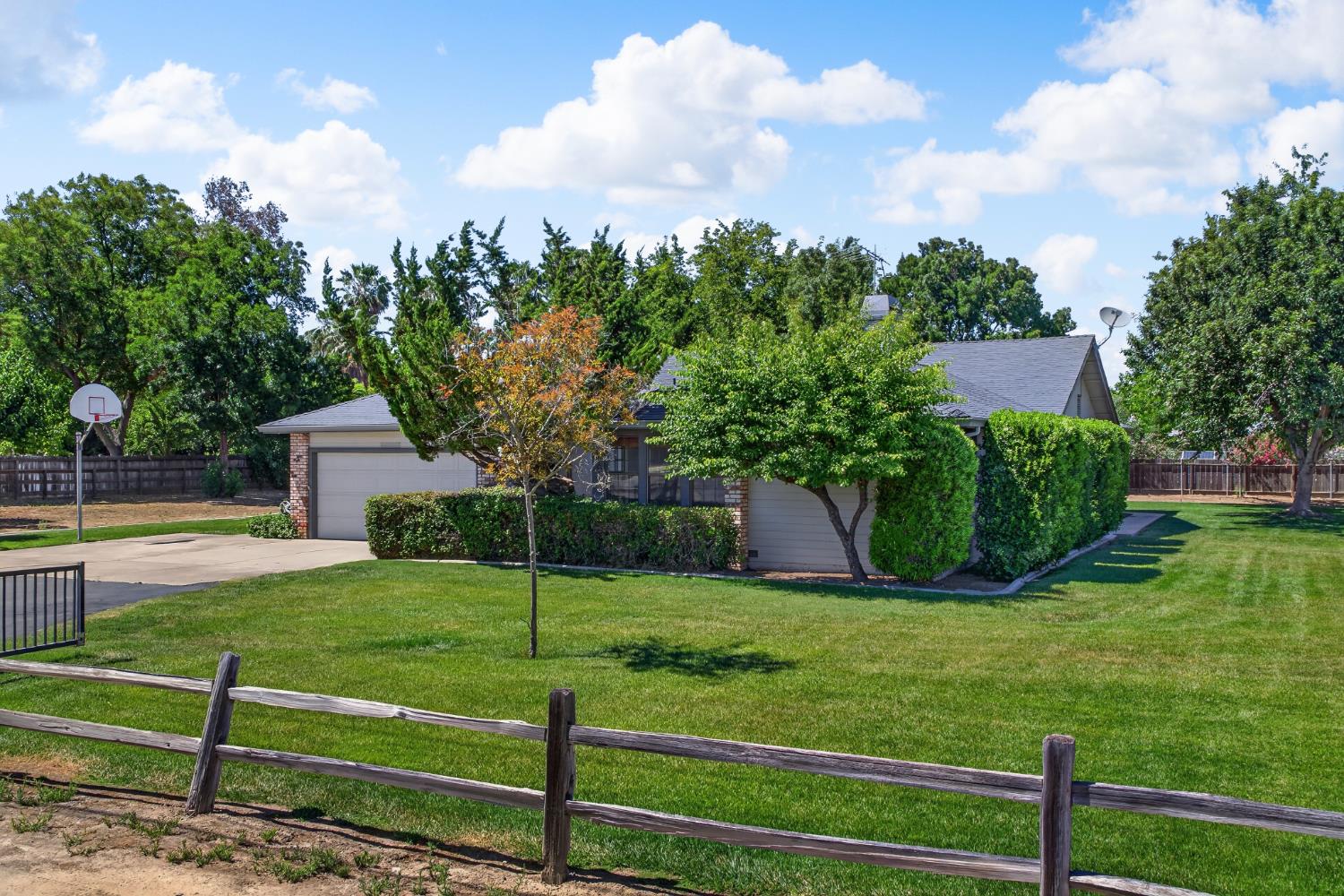 7907 W Bates Road