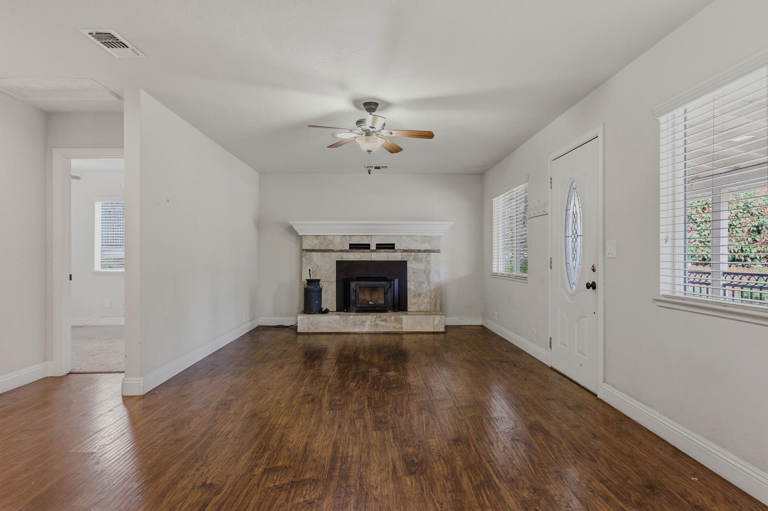 946 Bartlett Avenue