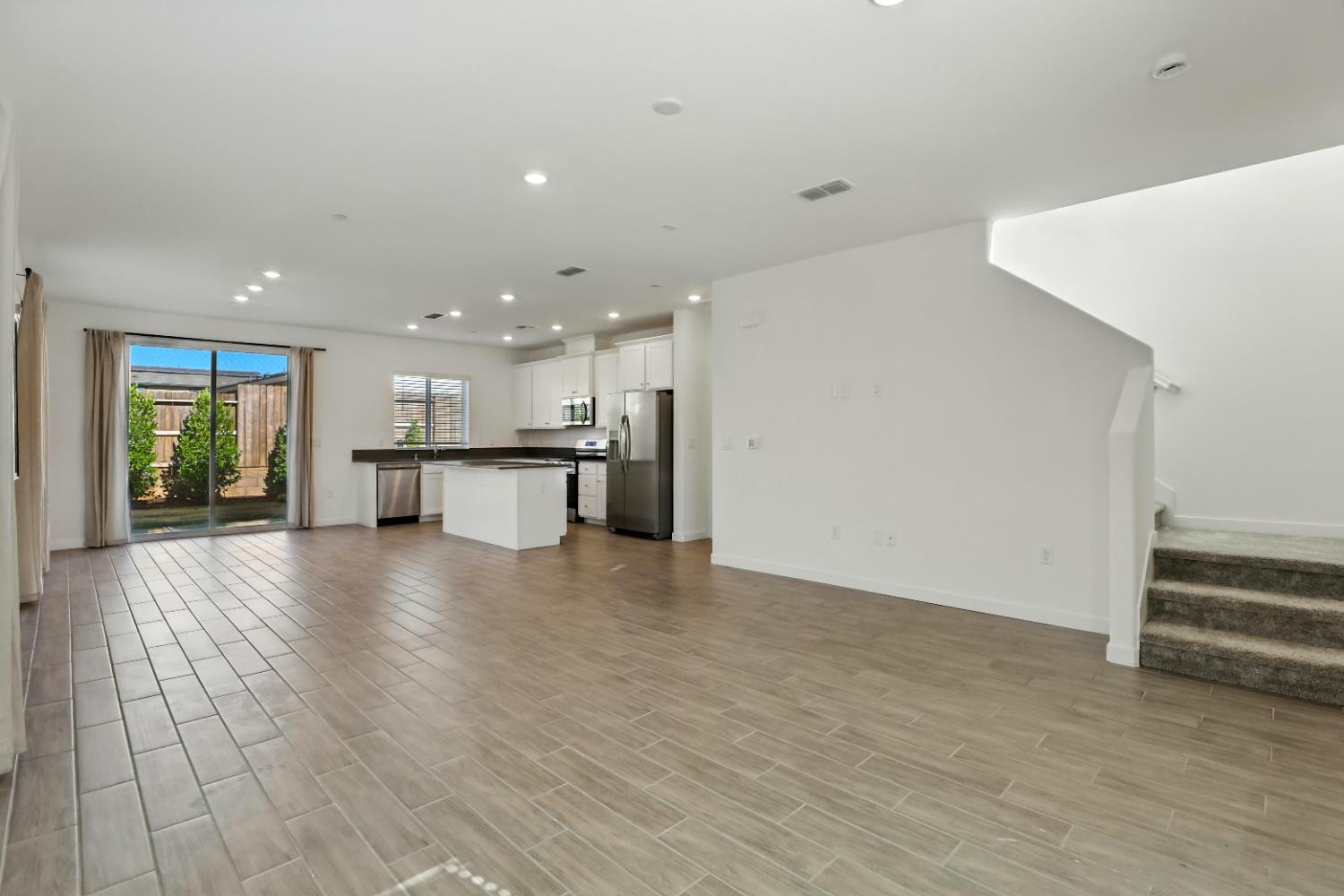 4611 Duckhawk Circle