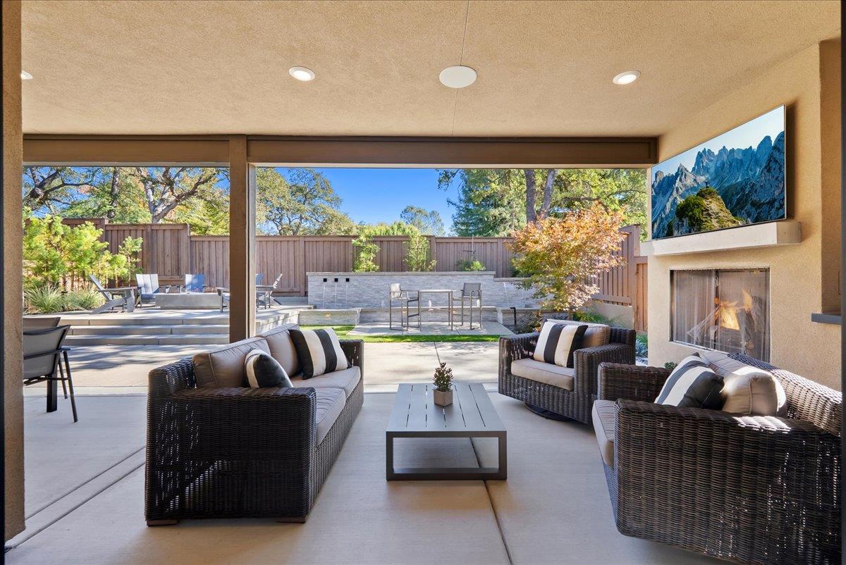 8465 Serene View Road