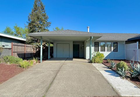 103 Grande Avenue Davis CA 95616