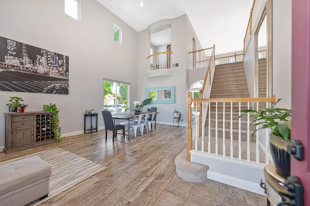 4060 Clarewood Way