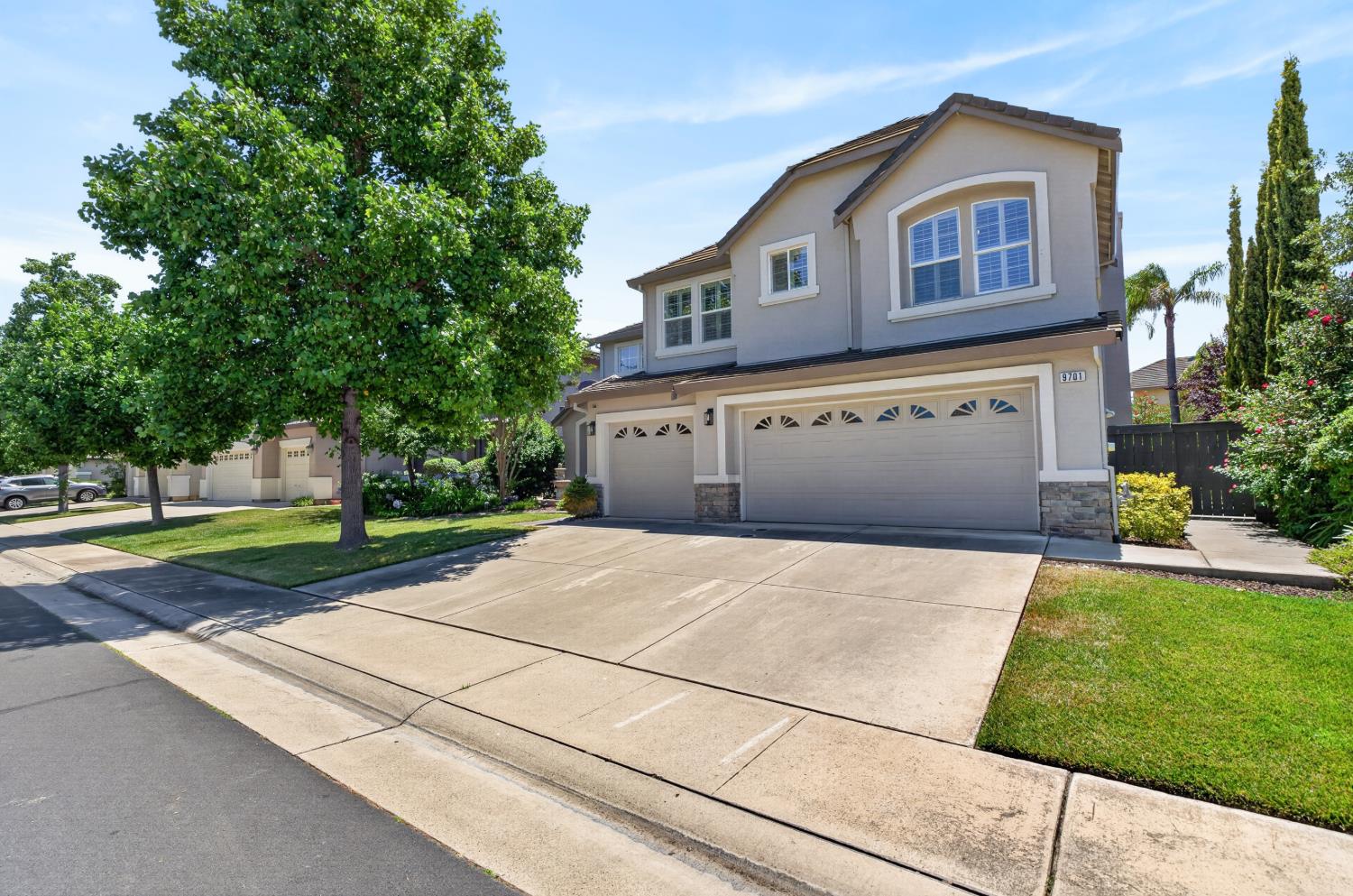9701 Nature Trail Way