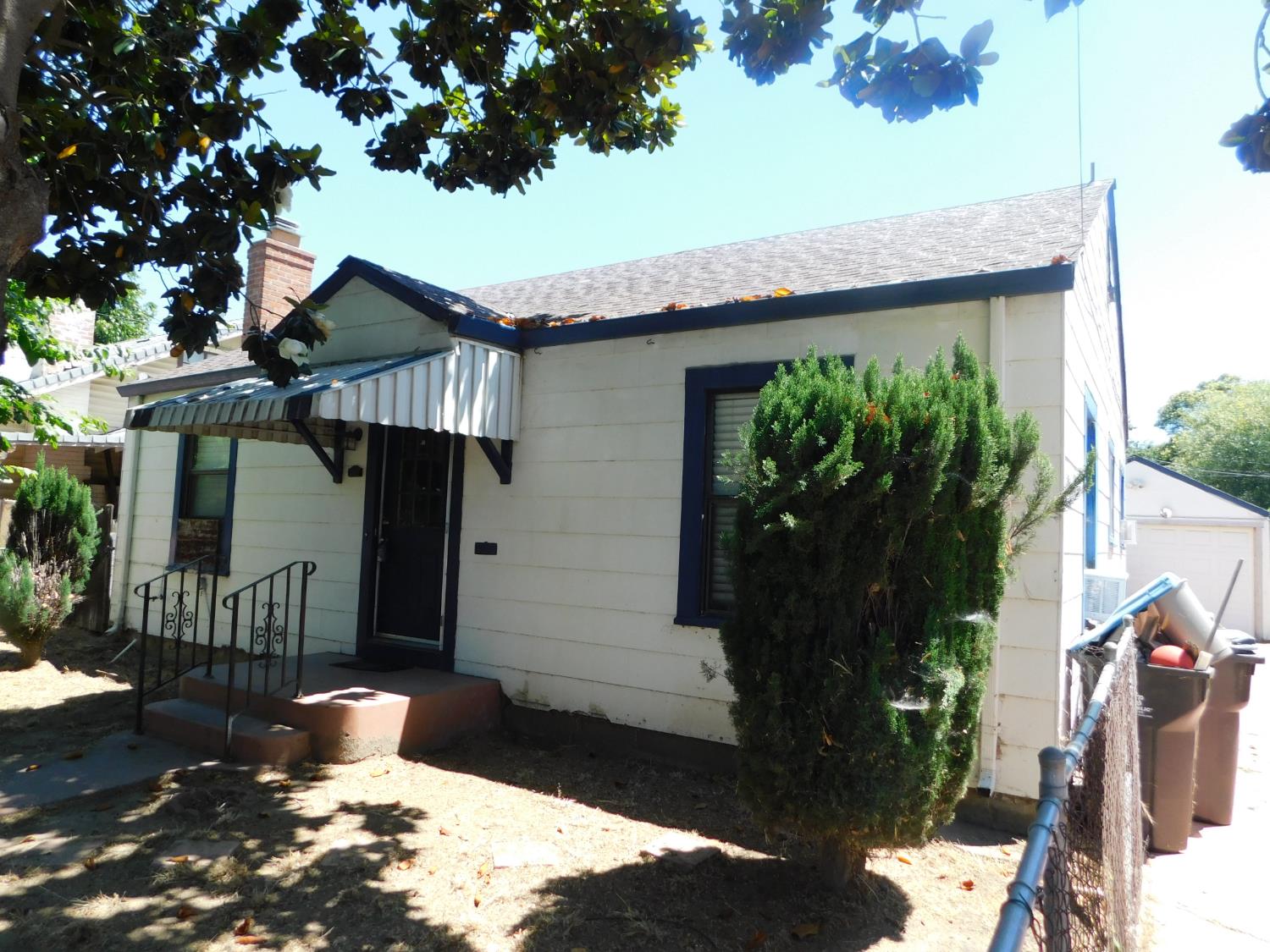 820 N San Jose Street