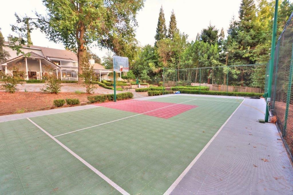 6126 Van Alstine Avenue