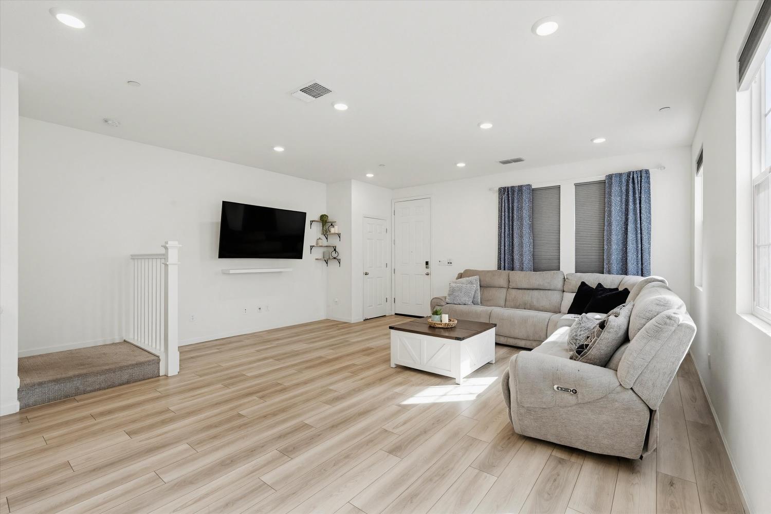 7969 Arcadia Drive