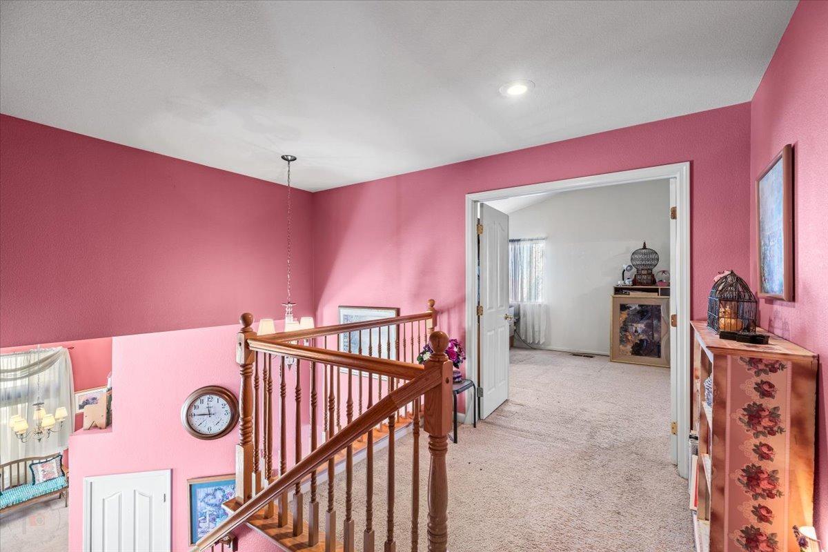 Los Banos, California 93635, United States, 4 Bedrooms Bedrooms, ,3 BathroomsBathrooms,Residential,Pending,692