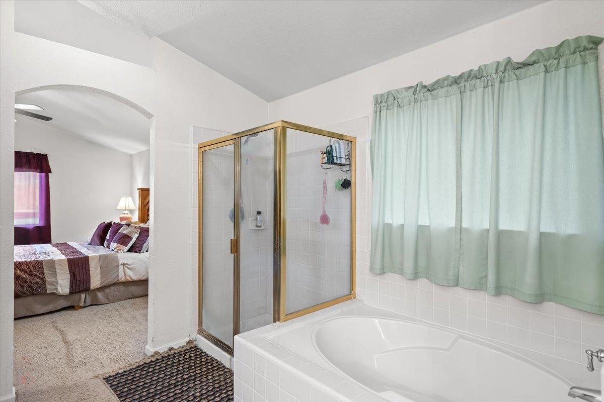 Los Banos, California 93635, United States, 4 Bedrooms Bedrooms, ,3 BathroomsBathrooms,Residential,Pending,692