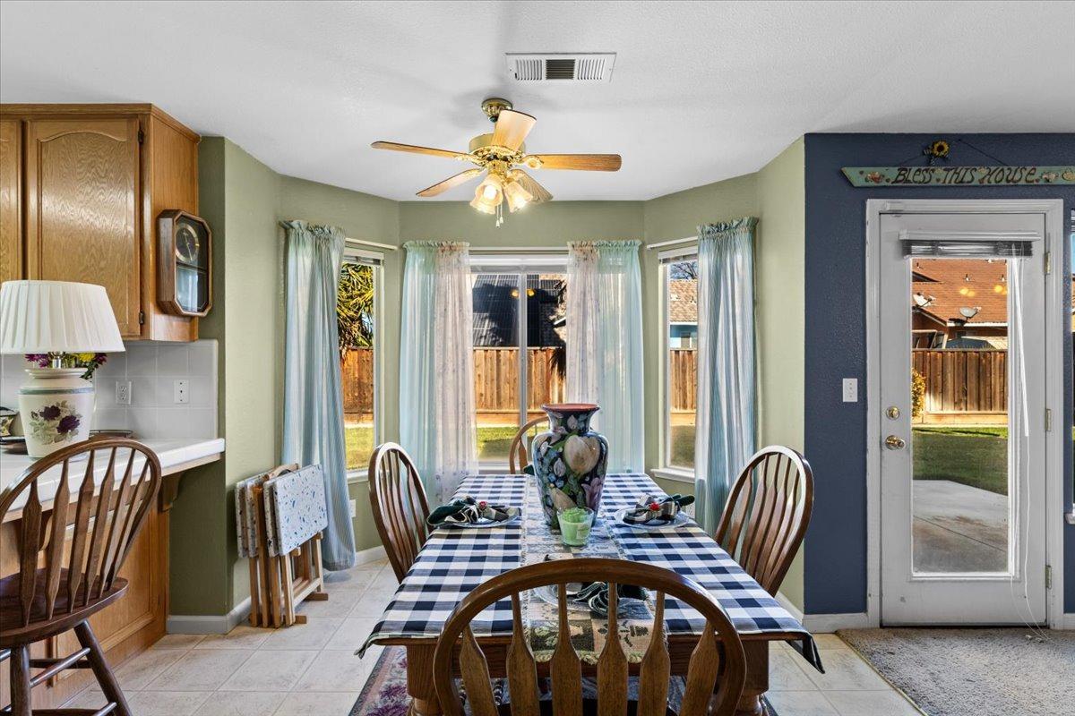 Los Banos, California 93635, United States, 4 Bedrooms Bedrooms, ,3 BathroomsBathrooms,Residential,Pending,692