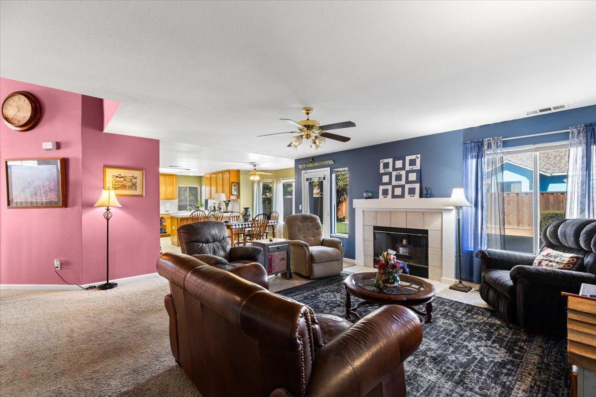 Los Banos, California 93635, United States, 4 Bedrooms Bedrooms, ,3 BathroomsBathrooms,Residential,Pending,692