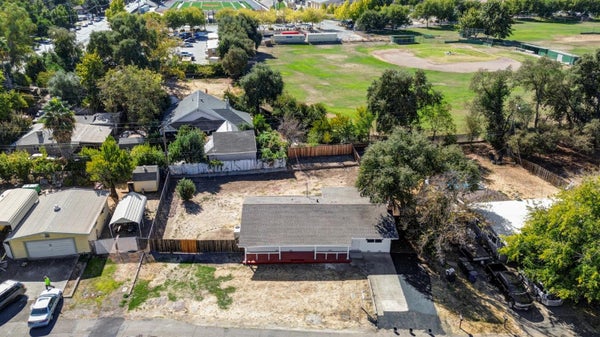 7507 CHULA VISTA DR, CITRUS HEIGHTS, CA 95610 - Image 5718b7cb04d12aede24ebbea9d62df73/3240534582