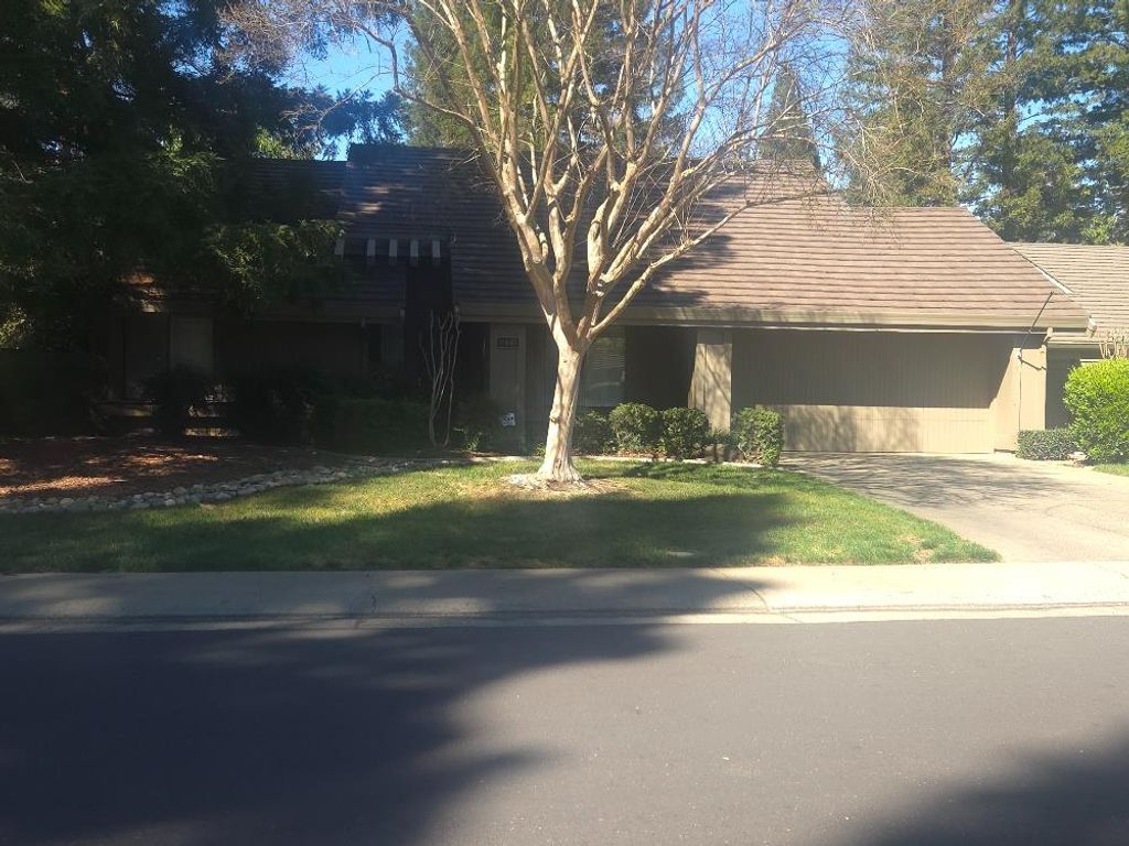 Photo of 11440 Sutters Mill Circle, Gold River, CA 95670 (MLS # 226029974)