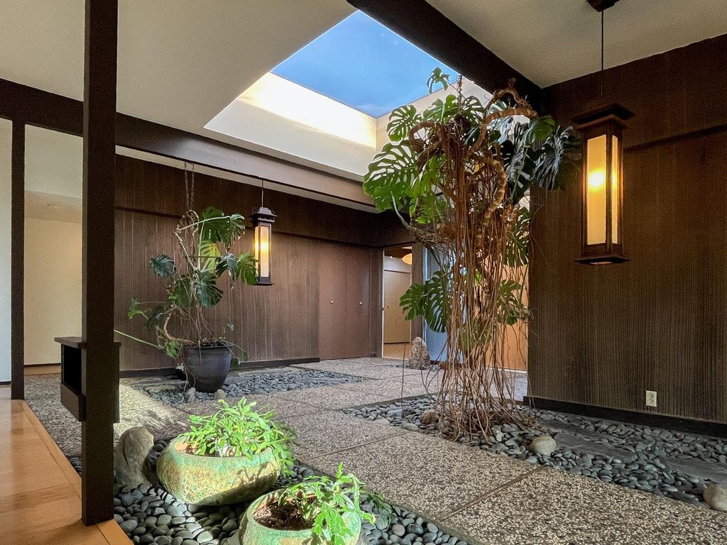 Photo of 5236 Overbrook Way, Sacramento, CA 95841 (MLS # 226035235)