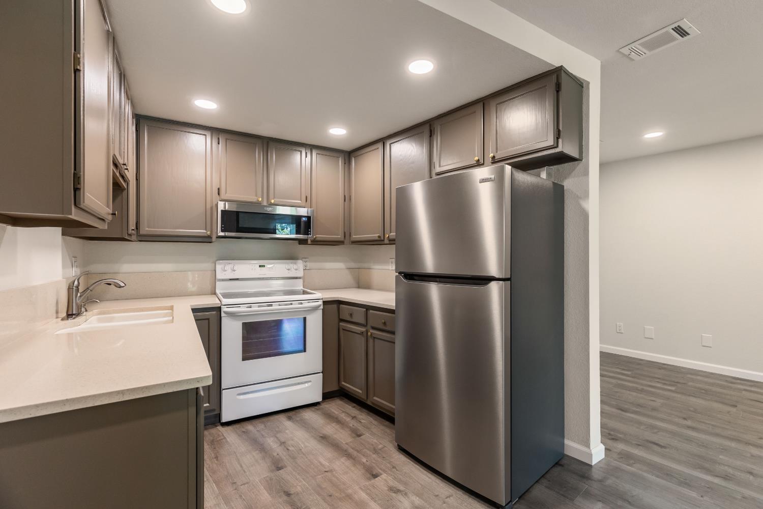 3133 Cambridge Road 3