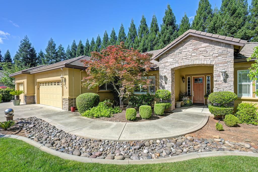 512 Dizmar Ct
