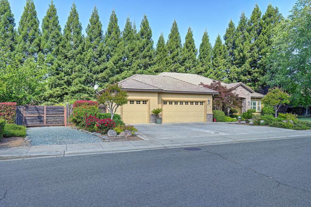 512 Dizmar Ct