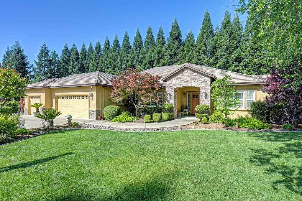 512 Dizmar Ct