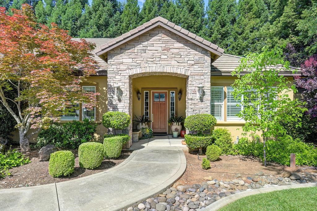 512 Dizmar Ct