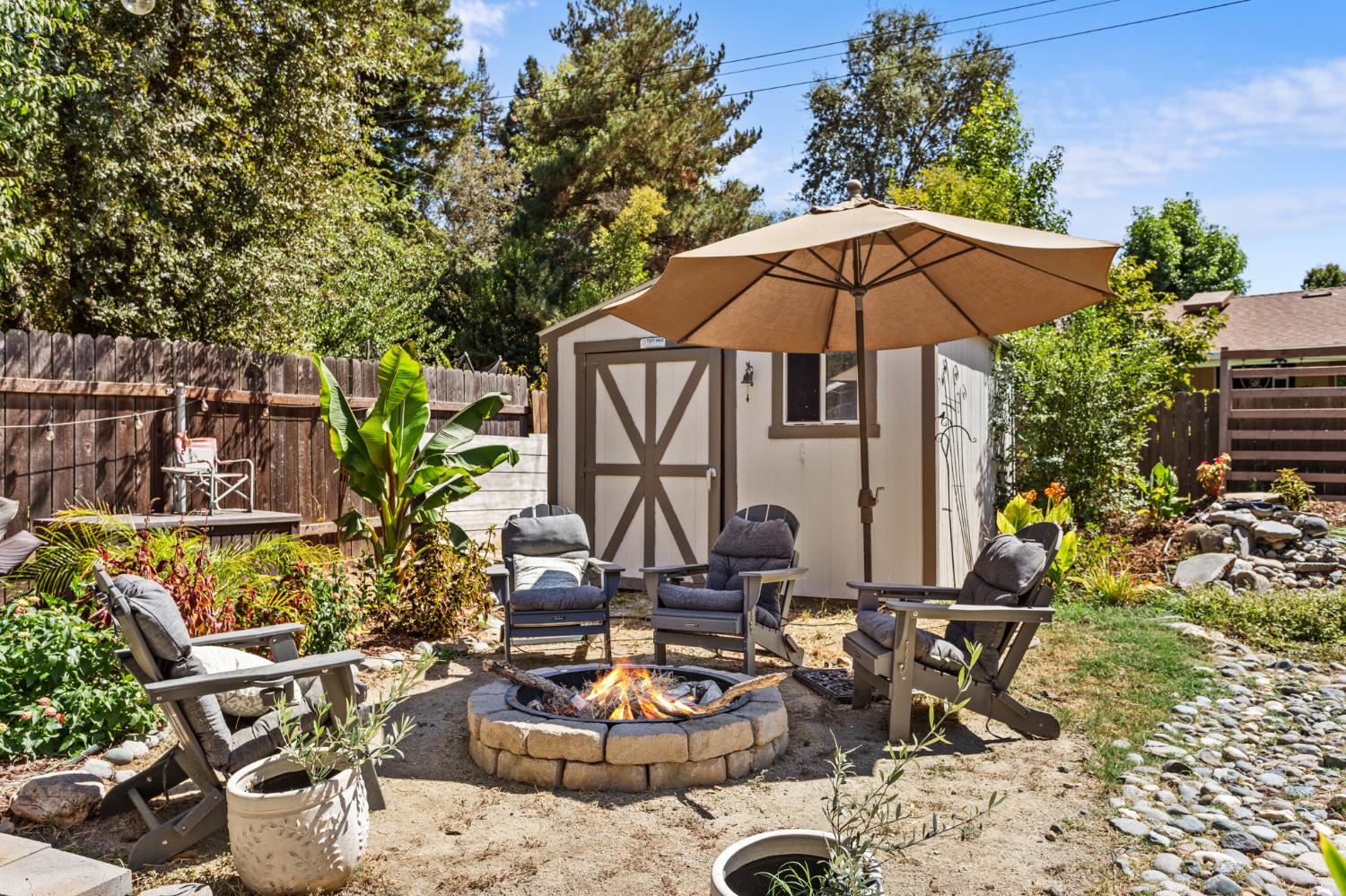 8746 Algonquin Way