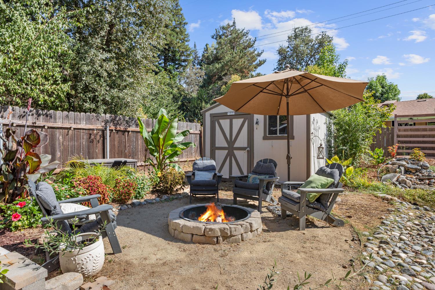 8746 Algonquin Way