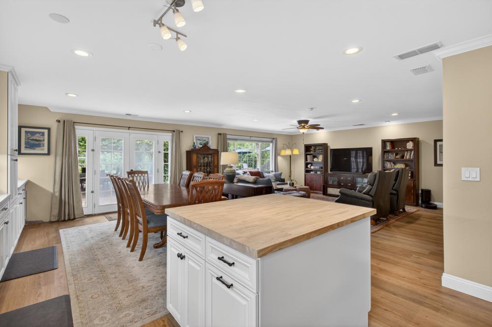 8432 Gaylor Way