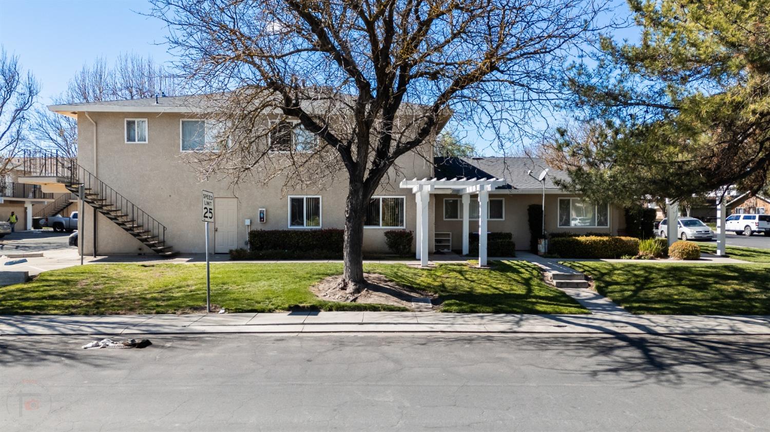 2112 Chrysler Drive
