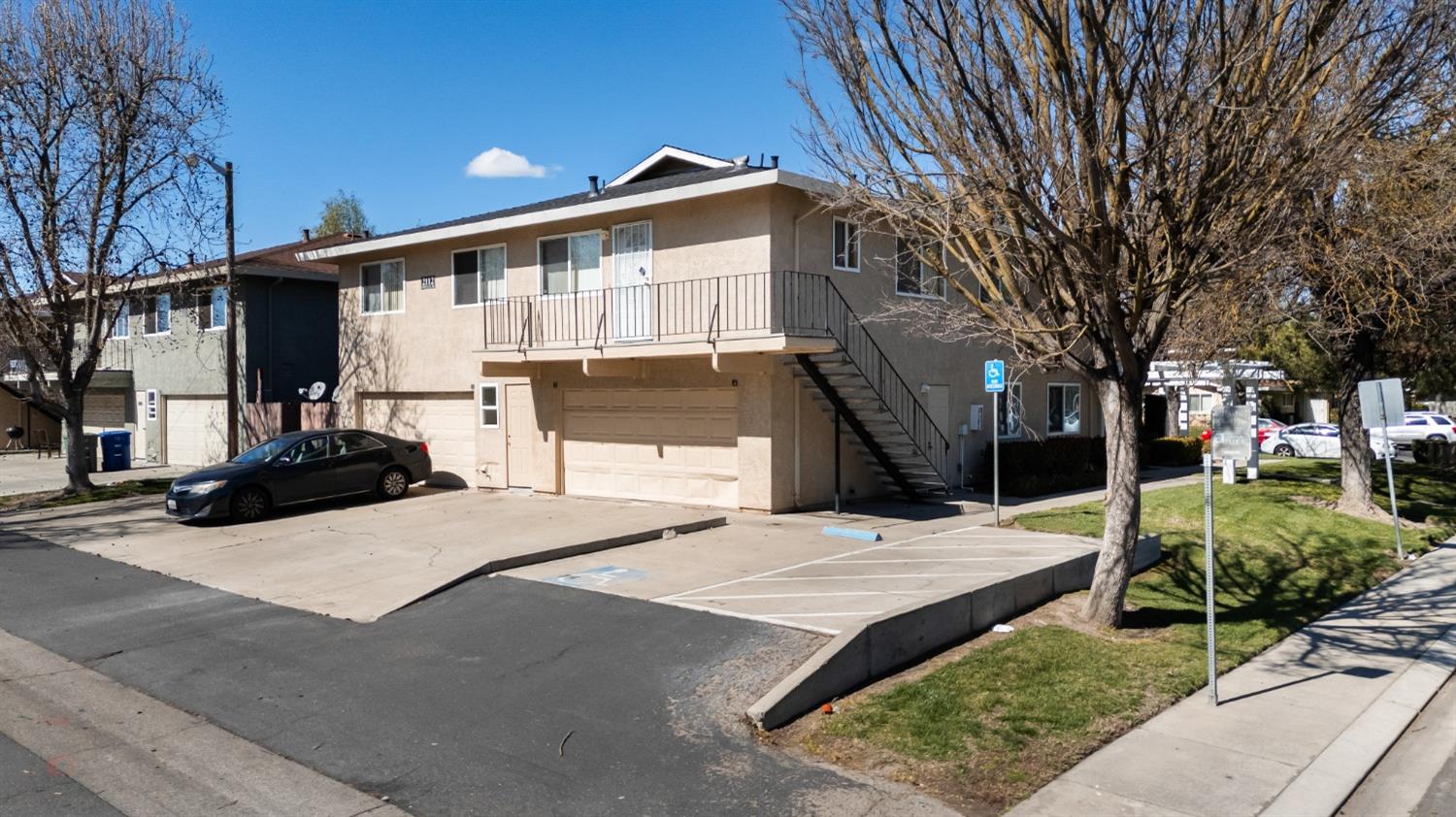 2112 Chrysler Drive