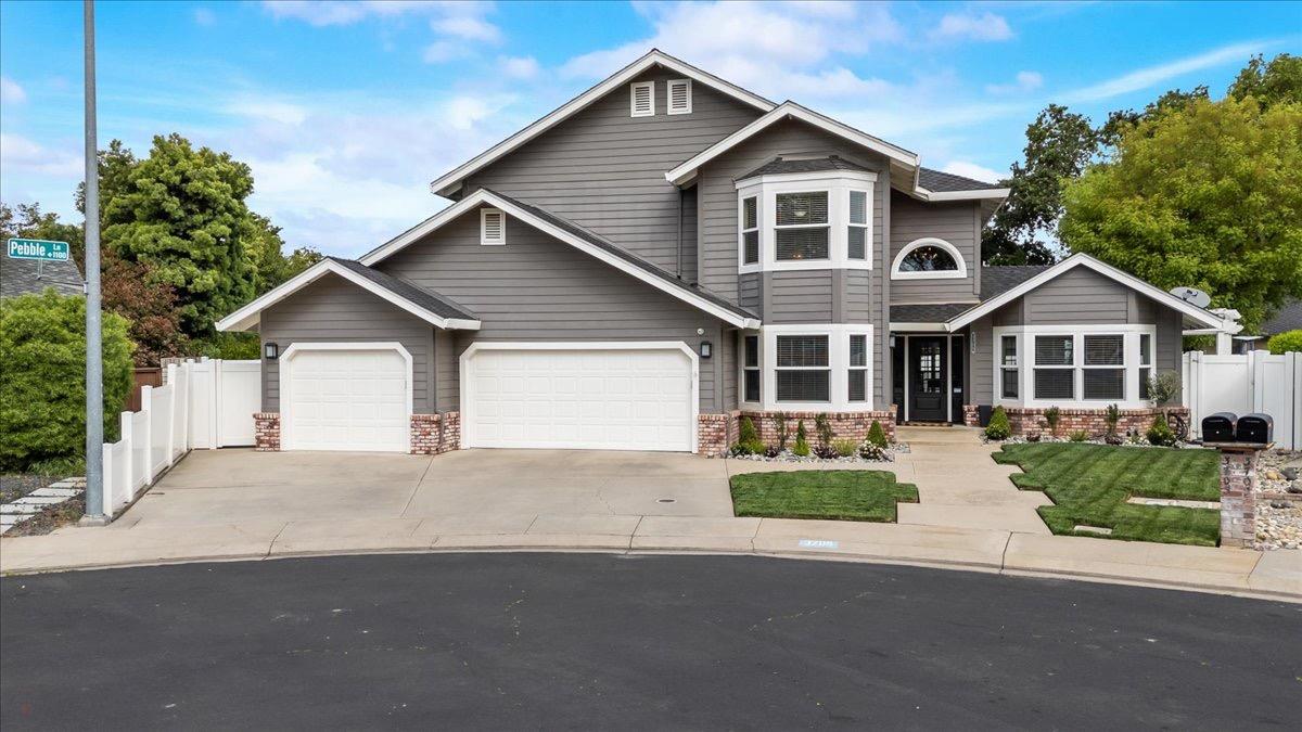 3705 Sandcreek Way