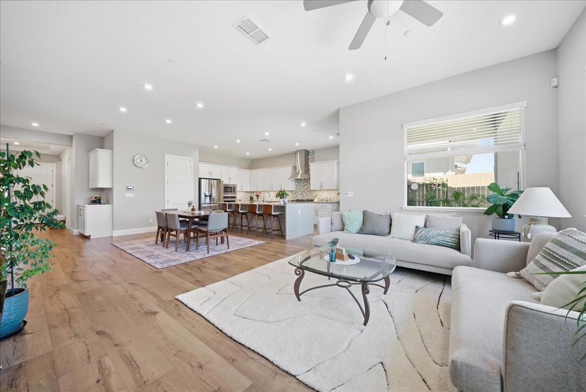 6911 Saratoga Estates Drive