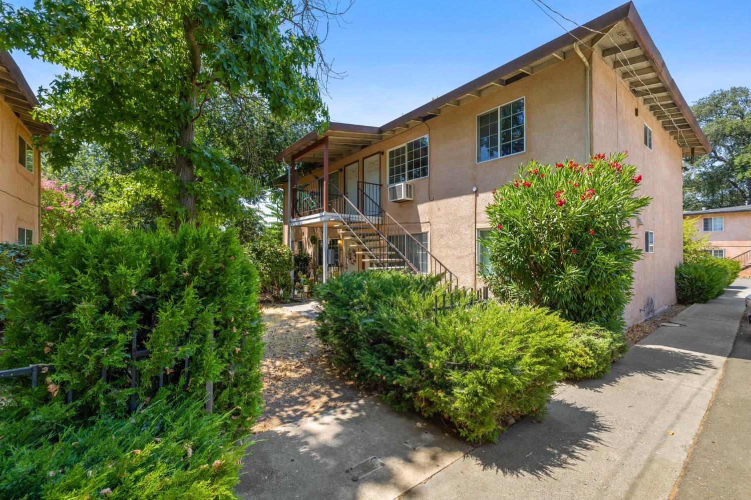 1015 Arcade Boulevard