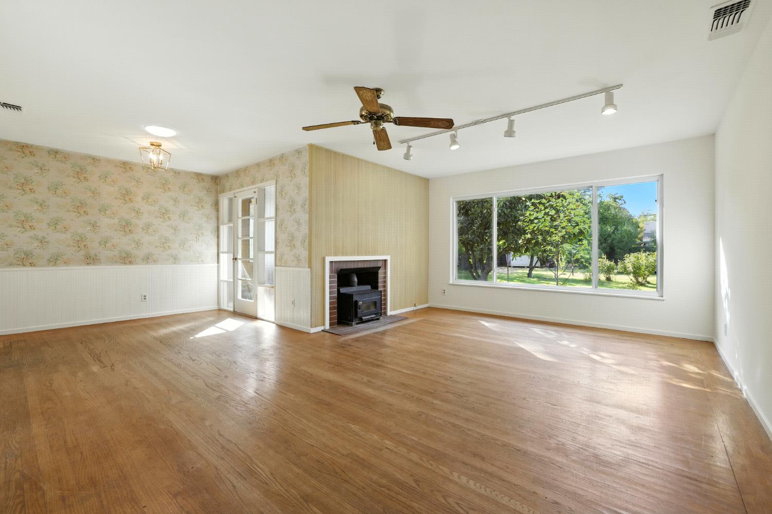 1101 Castec Drive