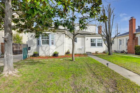 4911 D Street, Sacramento, CA 95819 - MLS#: 225015989