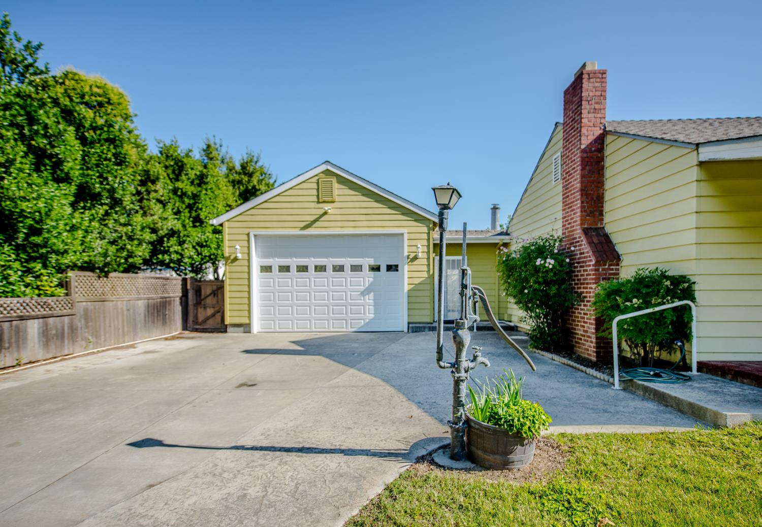 815 Woodland Avenue
