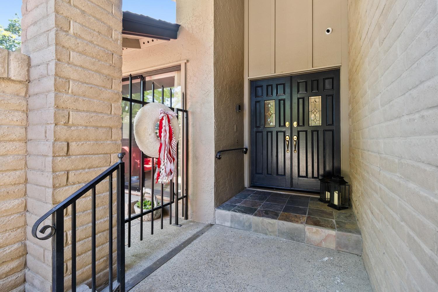 2800 Calle Vista Way