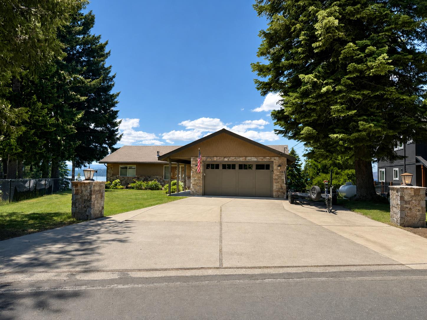 1127 Lassen View Drive