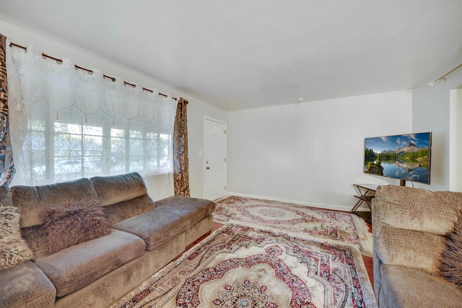 1420 Topaz Way